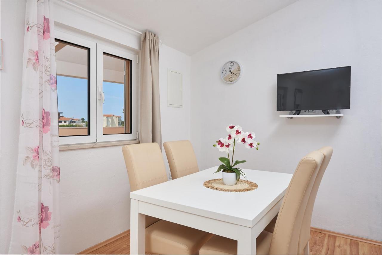 Apartments Lumi Rogoznica  Εξωτερικό φωτογραφία