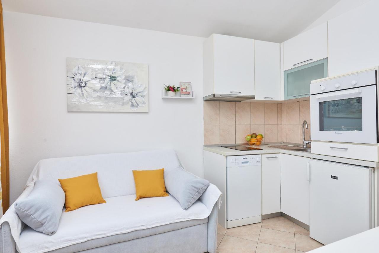 Apartments Lumi Rogoznica  Εξωτερικό φωτογραφία