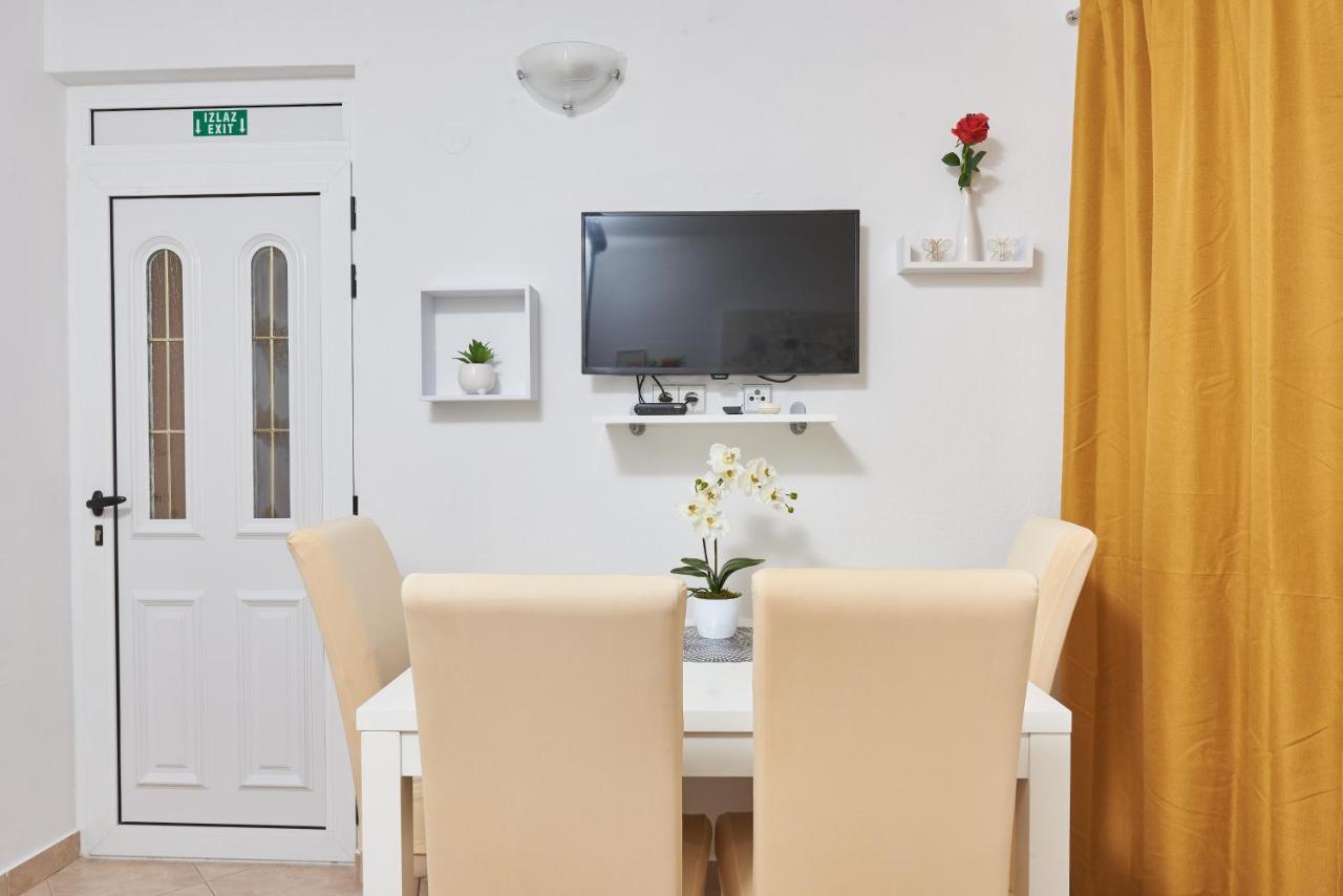 Apartments Lumi Rogoznica  Εξωτερικό φωτογραφία