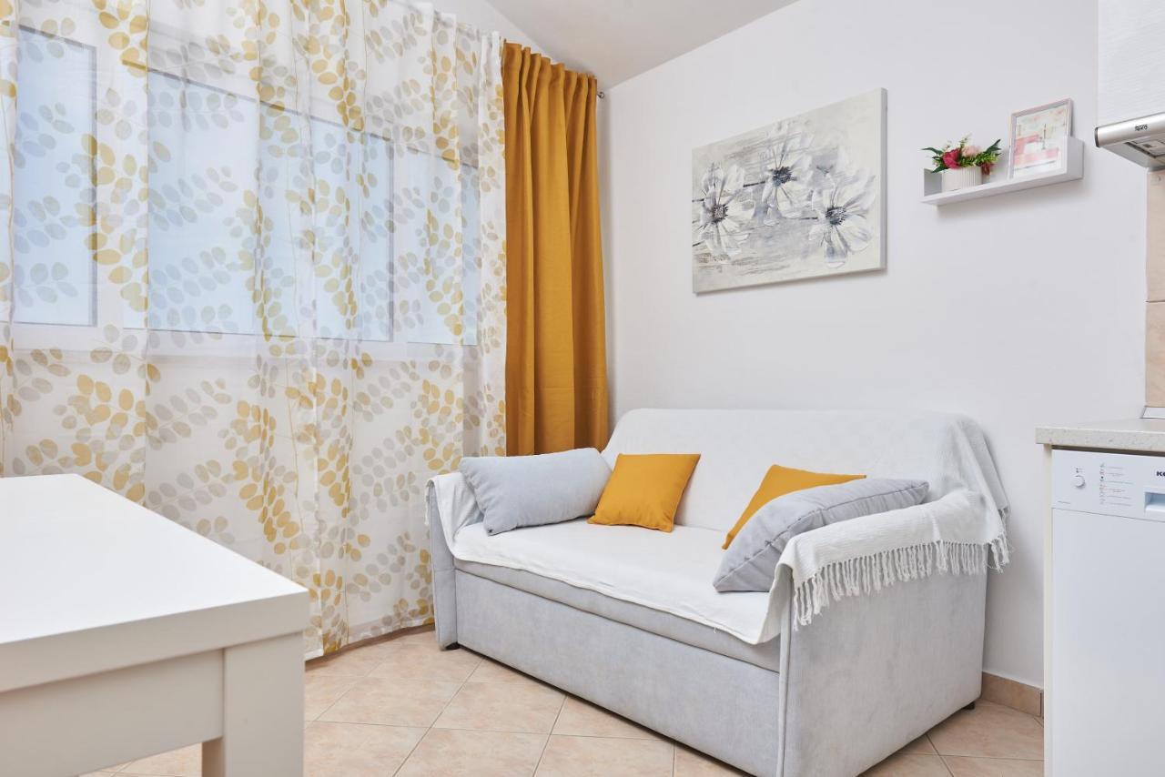 Apartments Lumi Rogoznica  Εξωτερικό φωτογραφία